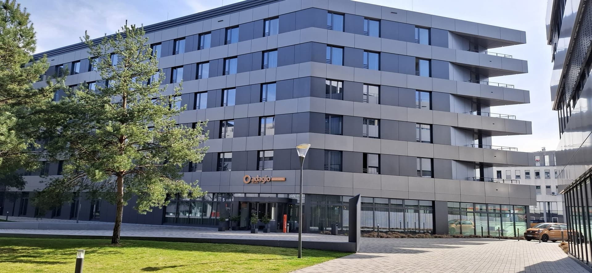 CBRE vermittelt für Hannover Leasing Aparthotel Adagio Access Stuttgart Airport Messe an Vorreiter AG