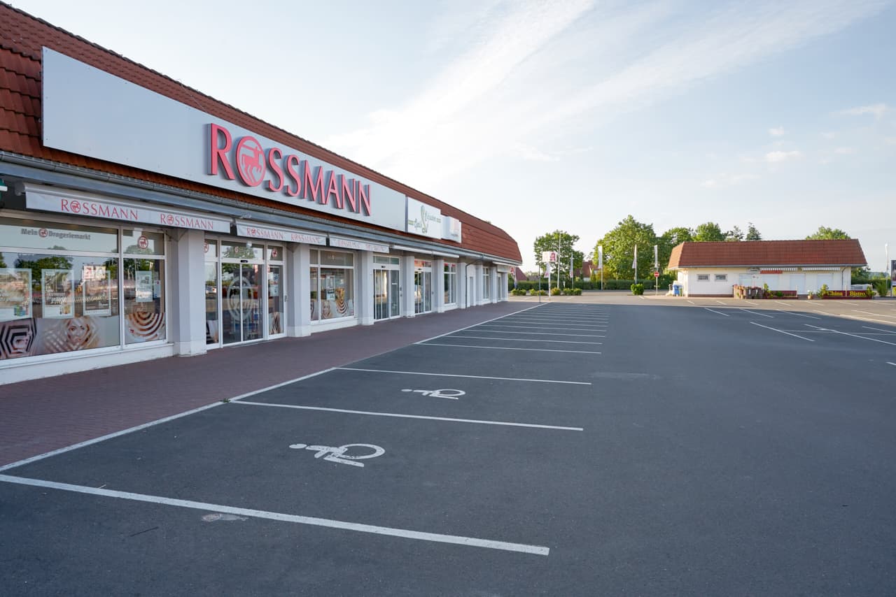 Dr. Peters Group realizes lease extensions for local supply funds with Deichmann, Rossmann and Kaufland