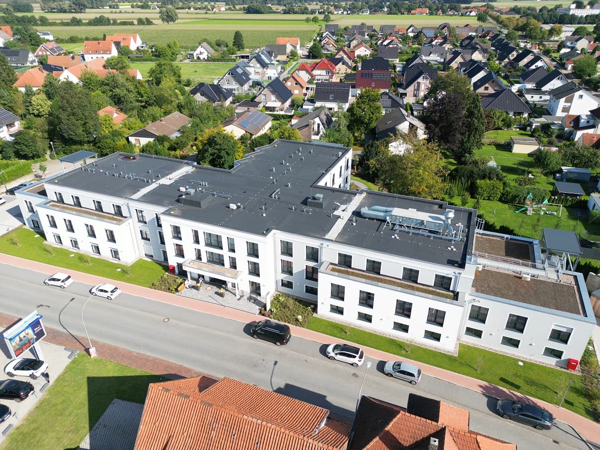 Außenansicht der compassio Seniorenresidenz Preußisch Oldendorf, Nordrhein-Westfalen, ein Projekt der Cureus. Bildquelle: Denis Seestern-Pauly