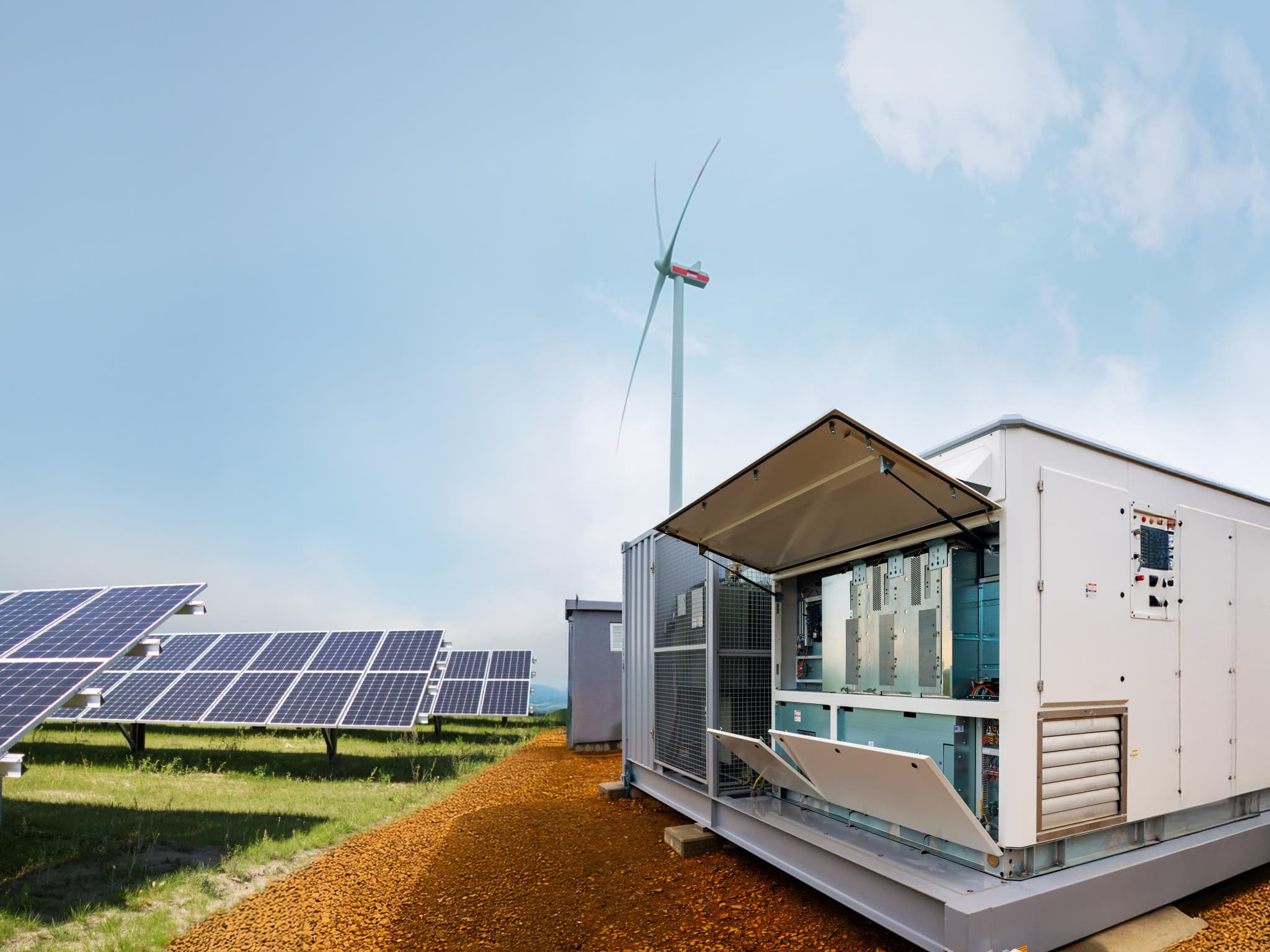 JUWI gewinnt Verträge für die technische Betriebsführung von sechs weiteren Batteriespeicherprojekten (BESS)