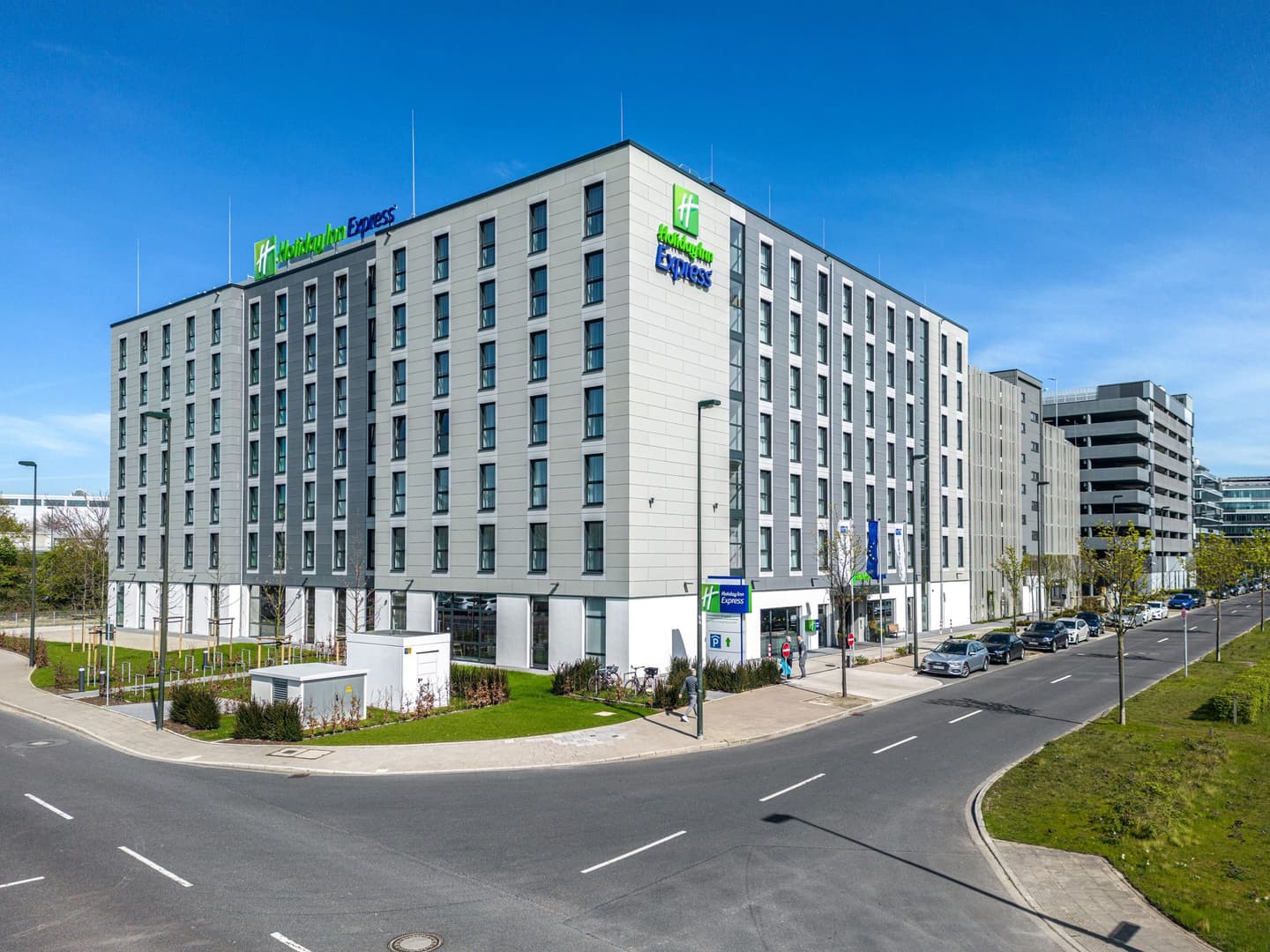 Dr. Peters Group zahlt Flughafenhotel-Düsseldorf-Anleihe fristgerecht und in voller Höhe zurück