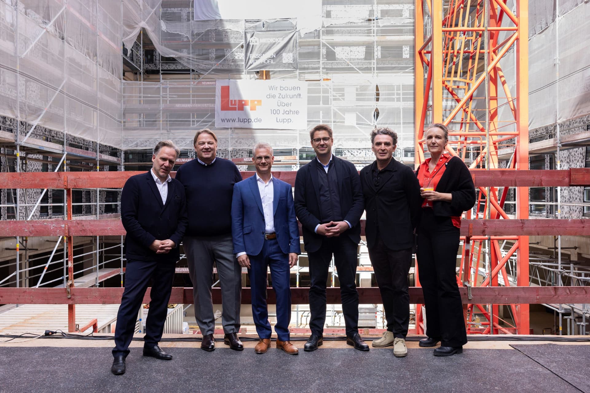 Topping-out ceremony for the HAINWERK in Berlin-Friedrichshain: Shell of the timber hybrid office building completed