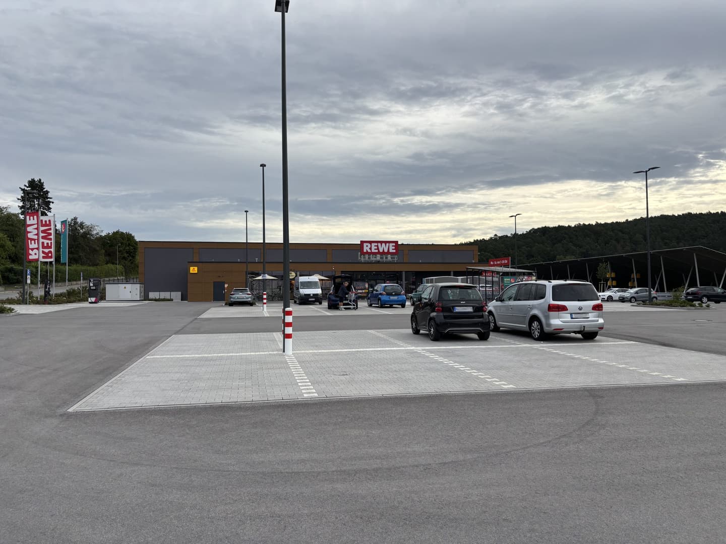 GRR GARBE Retail acquires two grocery stores for the "GRR Future Retail Properties 1" fund