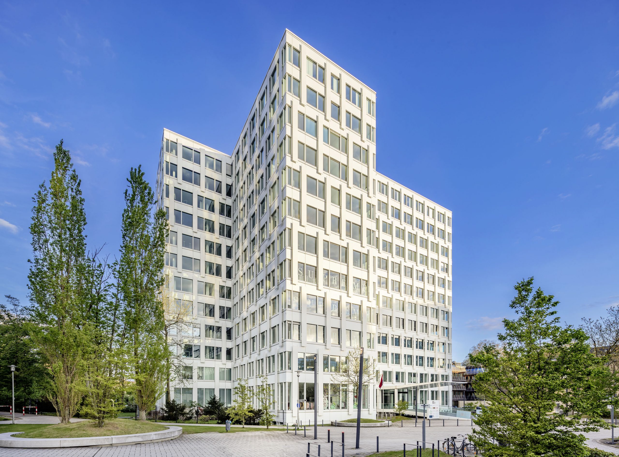 Bürogebäude B1, Benningsen Platz, Düsseldorf