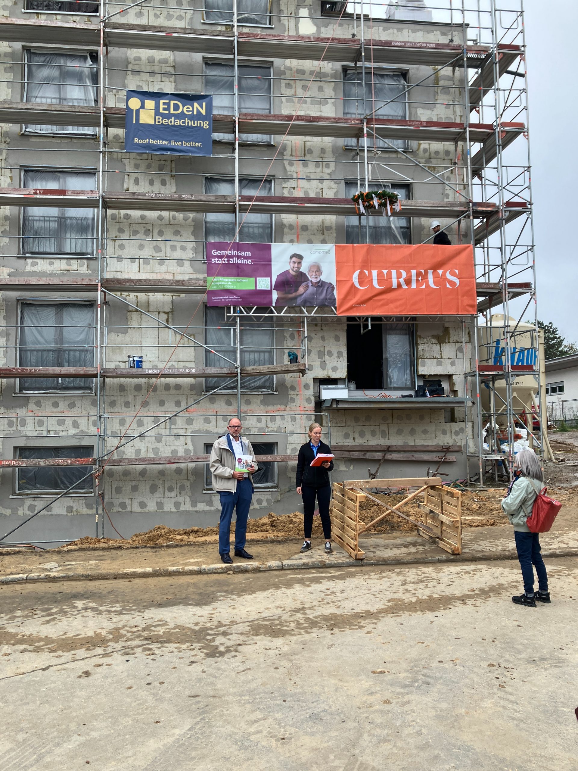 2025_09_10_Foto_Cureus_compassio_SR_Haus_Tuzzo_Wiesbaden_Richtfest_by_A._Bonz