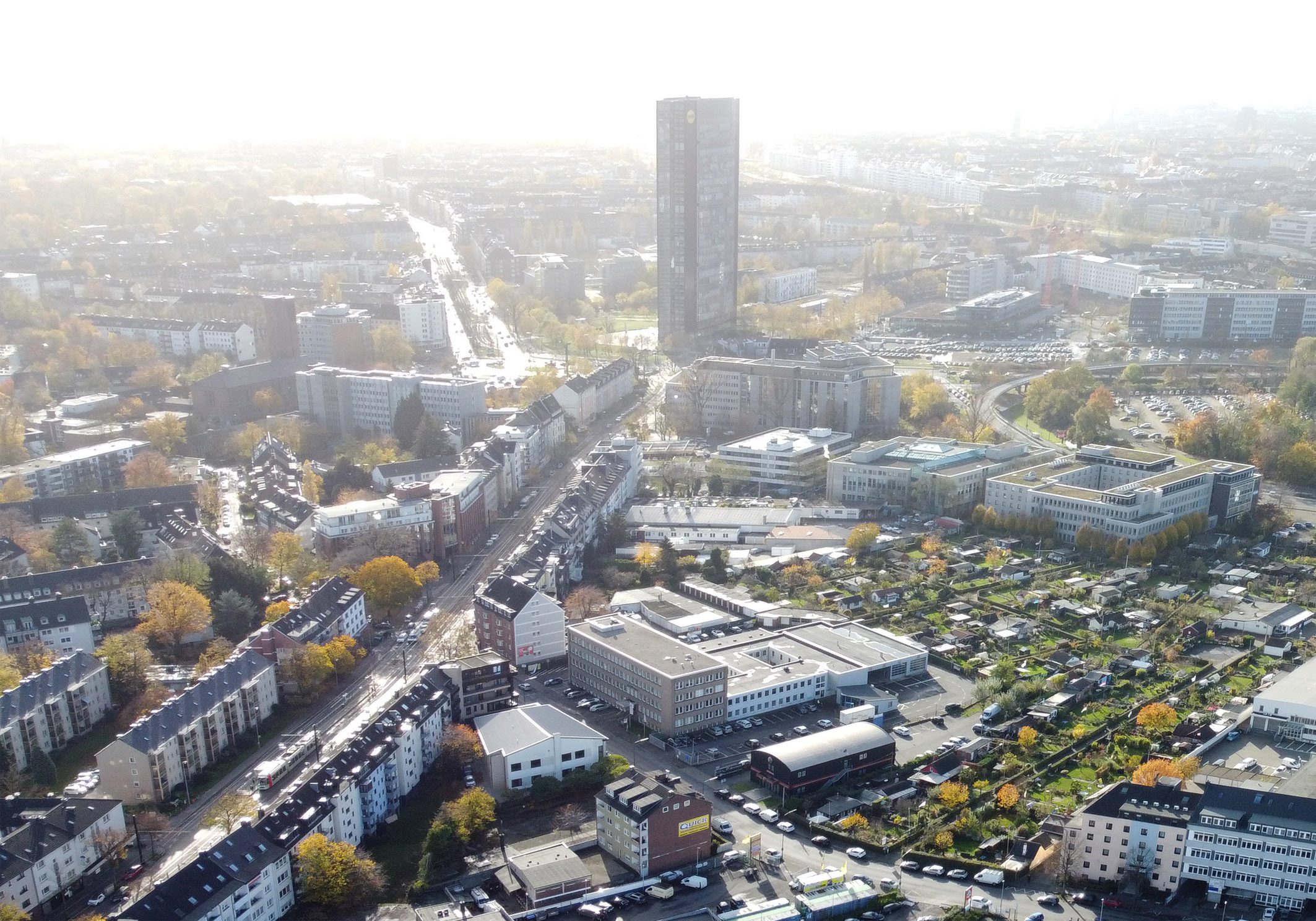 Luftbild u.a. von dem verkauften Areal und dem ARAG Tower im Hintergrund