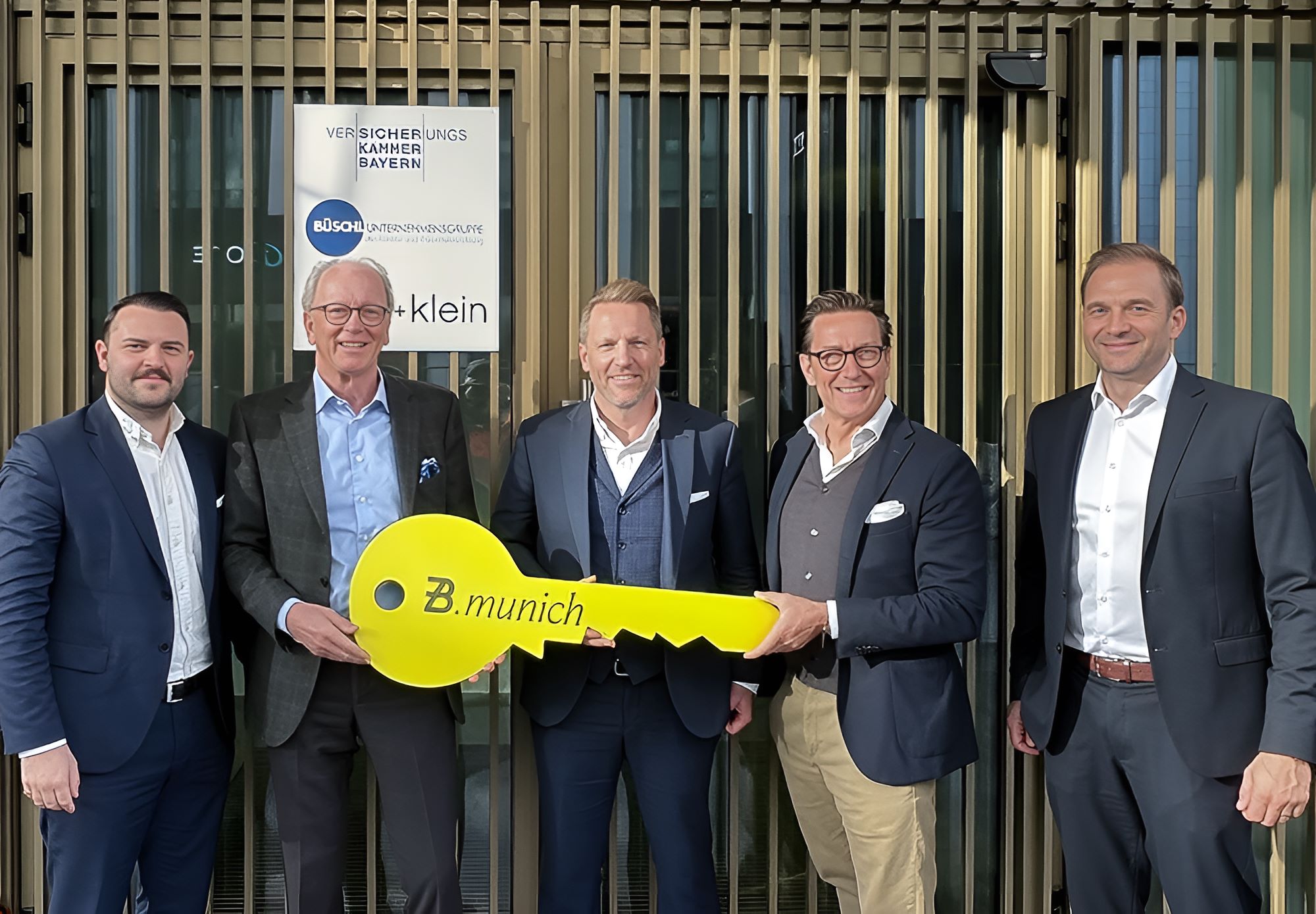 Schlüsselübergabe des B.munich