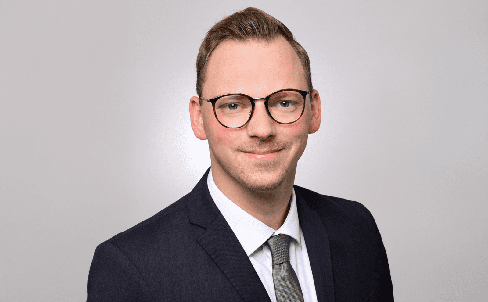 Tobias Assenmacher, stellvertretender Leiter des Aengevelt-Teams Investment & Development in Düsseldorf (Bild: Aengevelt Immobilien)