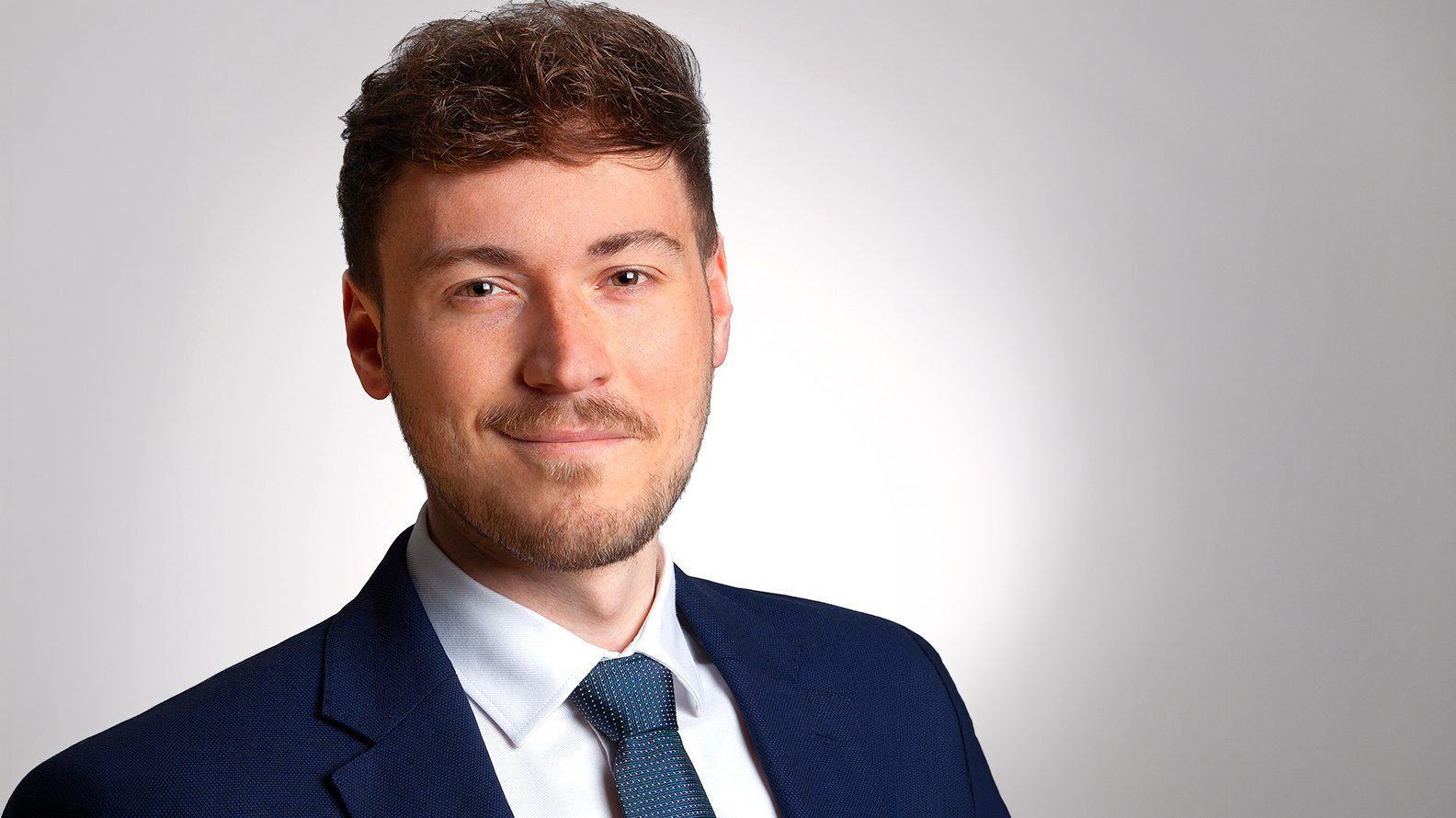 Fabio Mata vom Aengevelt-Team Investment & Development in Düsseldorf