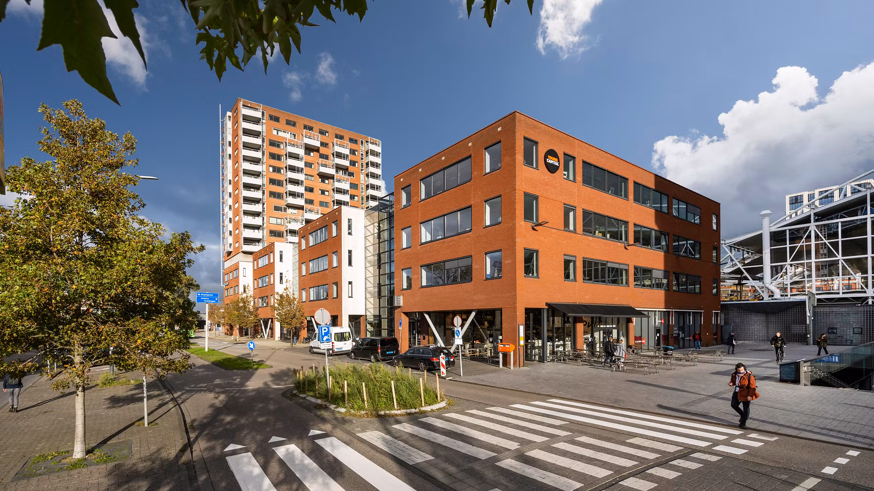 The office building in Bargelaan 2-32 in Leiden; Image rights: Aroundtown SA