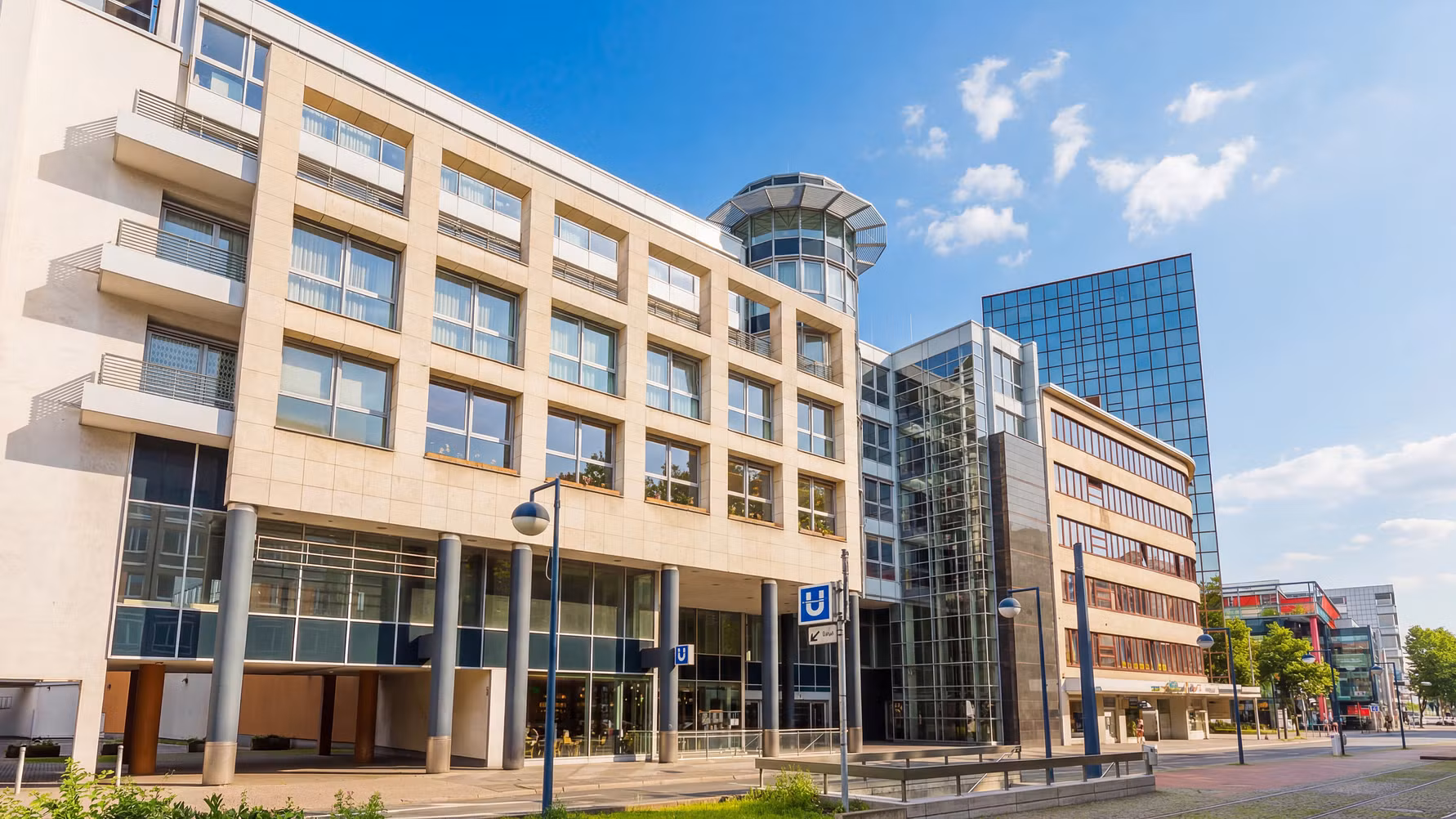 Das Sunday Hotel Dortmund City mit 82 Zimmern; Copyright: Aroundtown SA