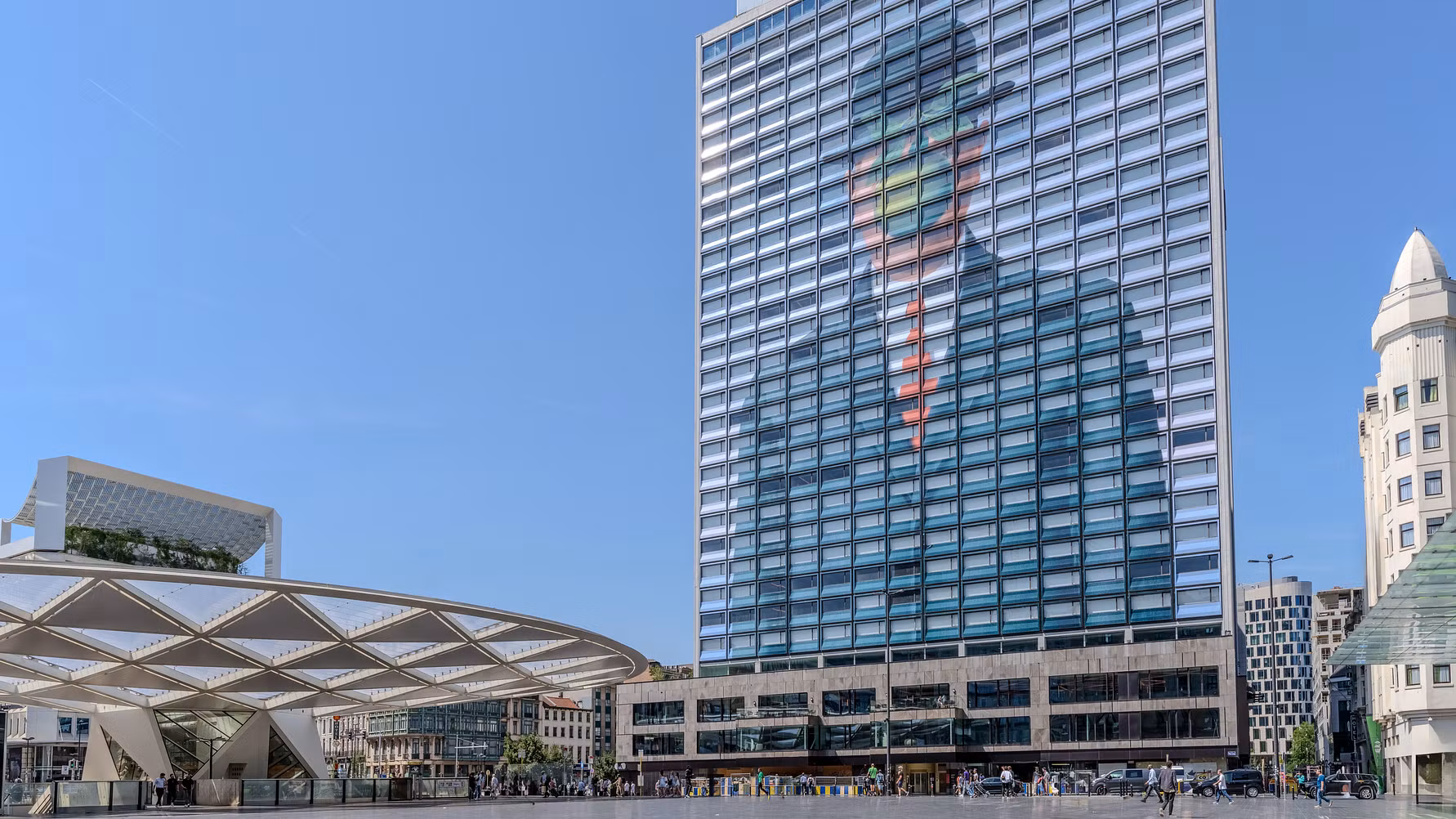 Die markante Hotelimmobilie im Zentrum Brüssels vereint energieeffiziente Infrastruktur und hohen Aufenthaltskomfort