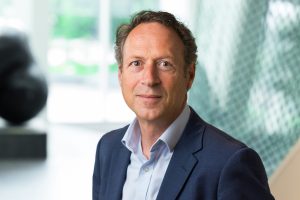 Dick Gort, CEO von a.s.r. real assets, Portraitaufnahme