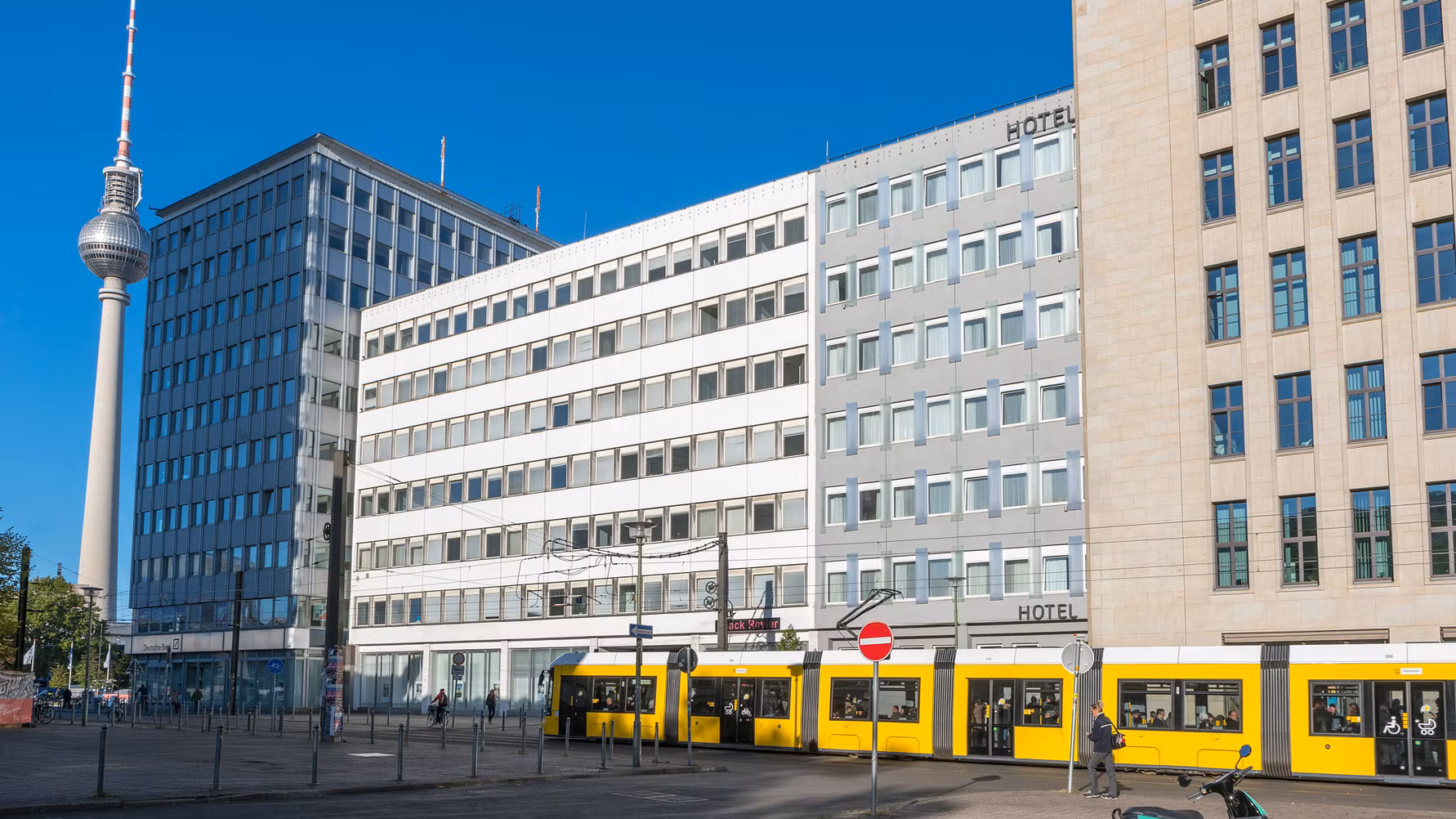 Bernhard-Weiß-Straße 8 in Berlin; Bildrechte/ Image rights: Aroundtown