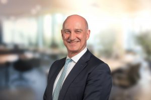 Porträt von Simon Shaw, CEO von Savills Plc.