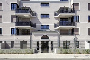 Fassade des neuen Wohnensembles in der Hämmerlingstraße, Berlin-Köpenick, entworfen von Nöfer Architekten.