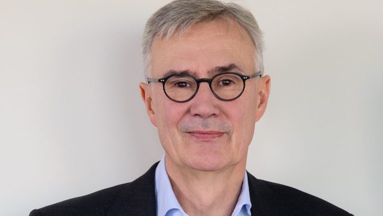 Portrait von Sven-Christian Frank, Geschäftsführer von Aequitas Real Estate