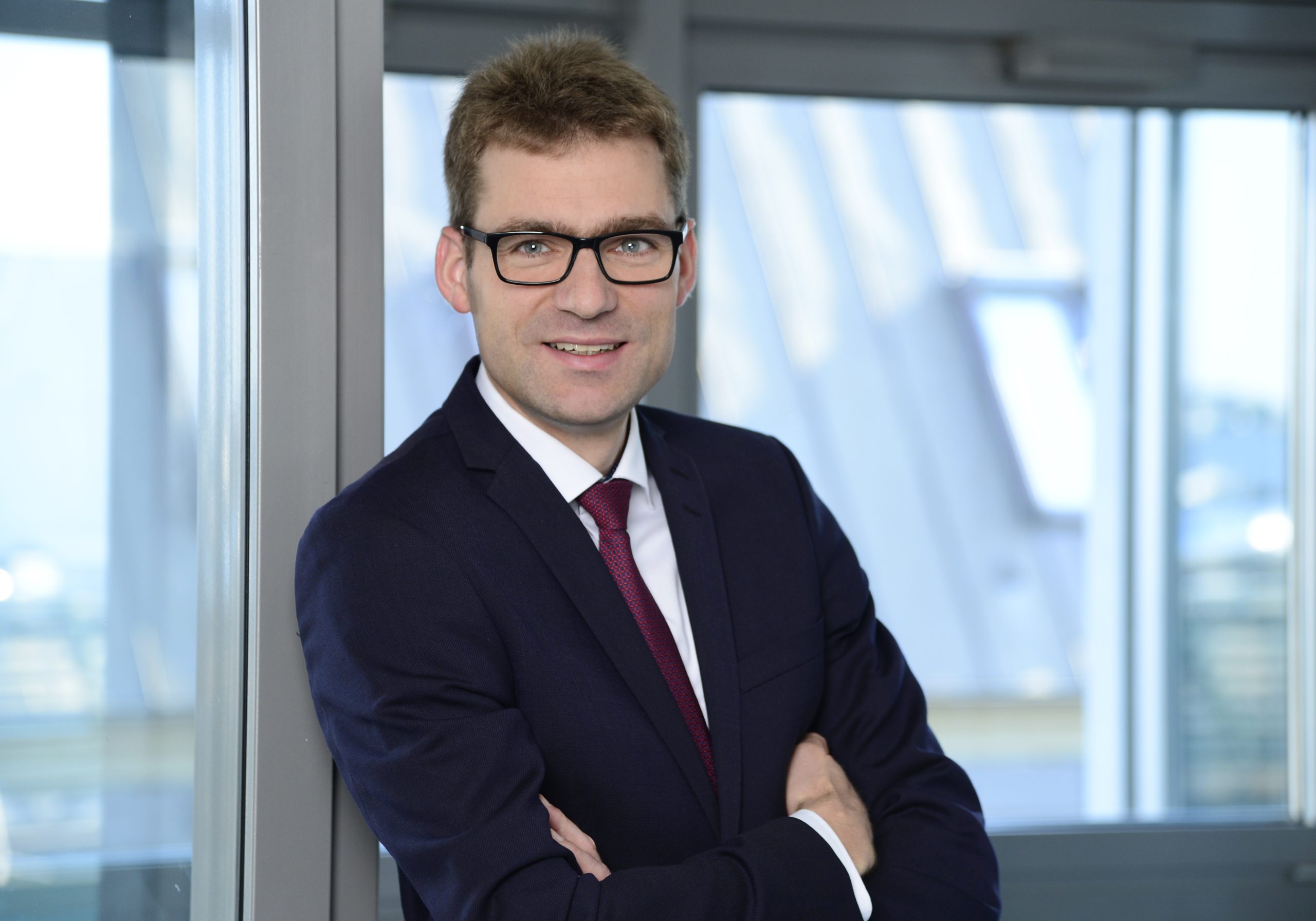 Porträt von Prof. Dr. Felix Schindler, Head of Research & Strategy bei HIH Invest.